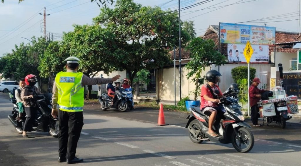 WhatsApp Image 2025-11-21 at 11.18.40